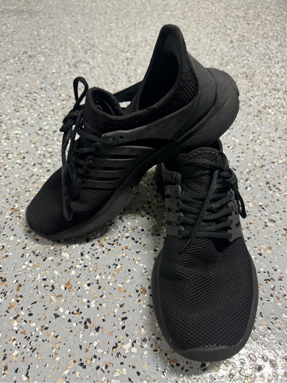 Men’s Black Athletic Sneakers Size 43 | 9.5-10 Lightweight Lace-Up Running Shoes